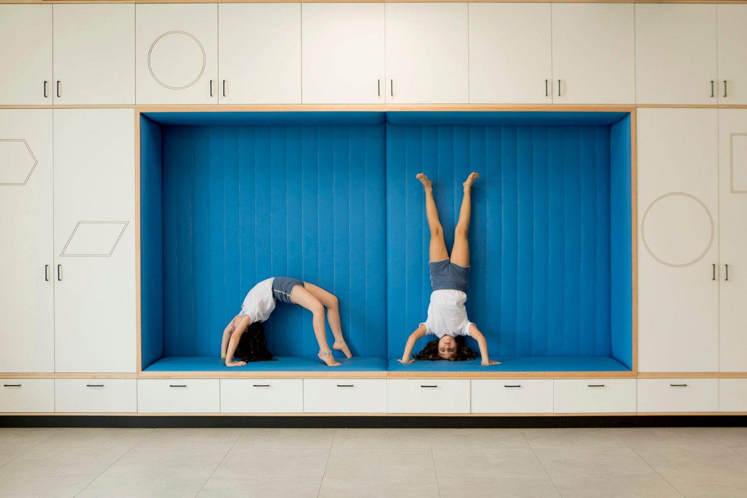 Szabadon, biztonságban és szeretve az iskolában | Sarit Shani Hay