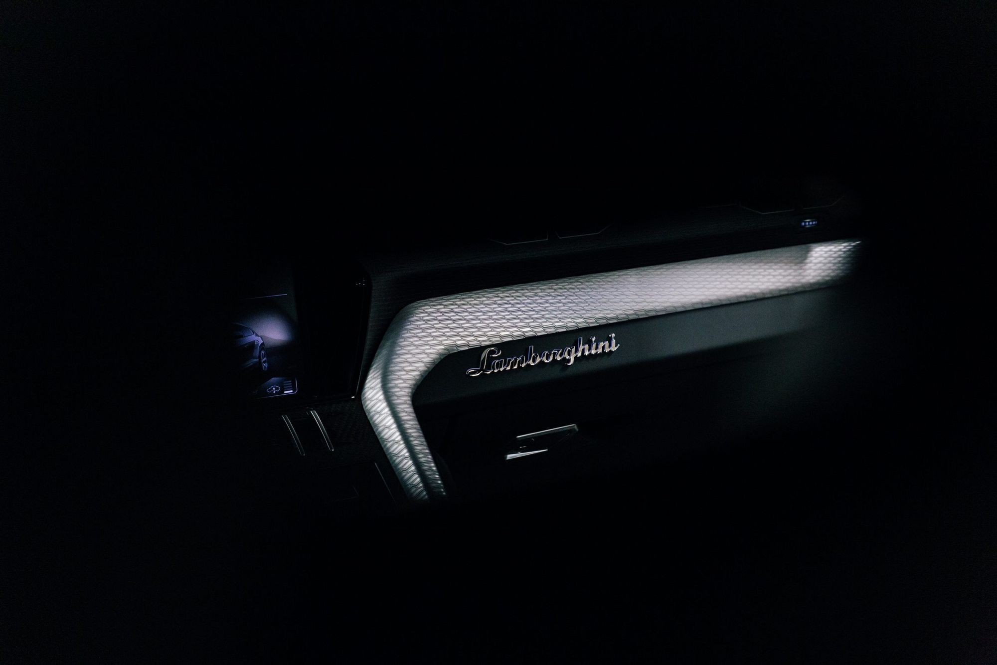 The future of automotive interior decoration is shaped in Hungary