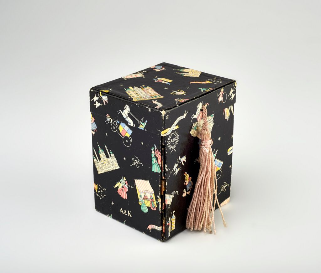 Ha ő nincs, sokkal szegényebb gyerekkorunk lett volna. Legalábbis, ami a mesekönyveket illeti. | Lukáts Kató öröksége