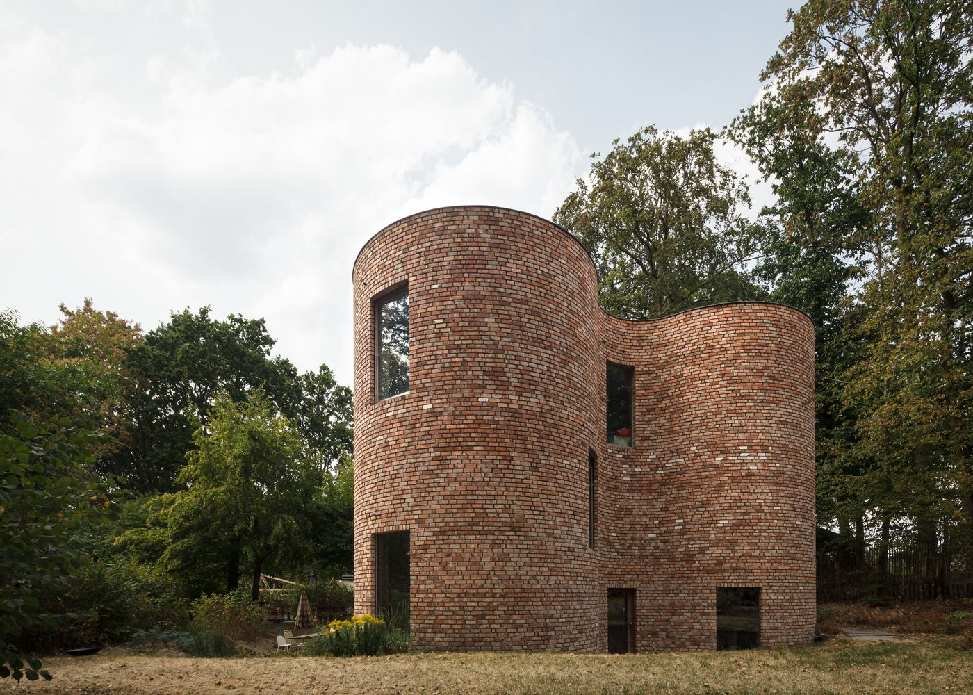 Harmony of shell shape and brick | BLAF Architecten