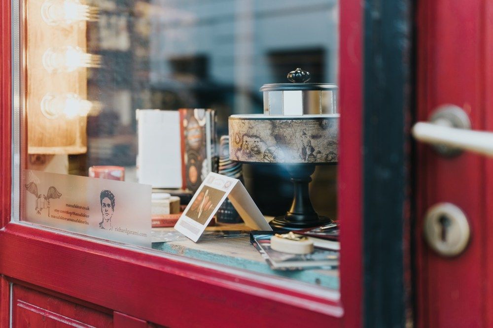 Bomo essence in Síp utca