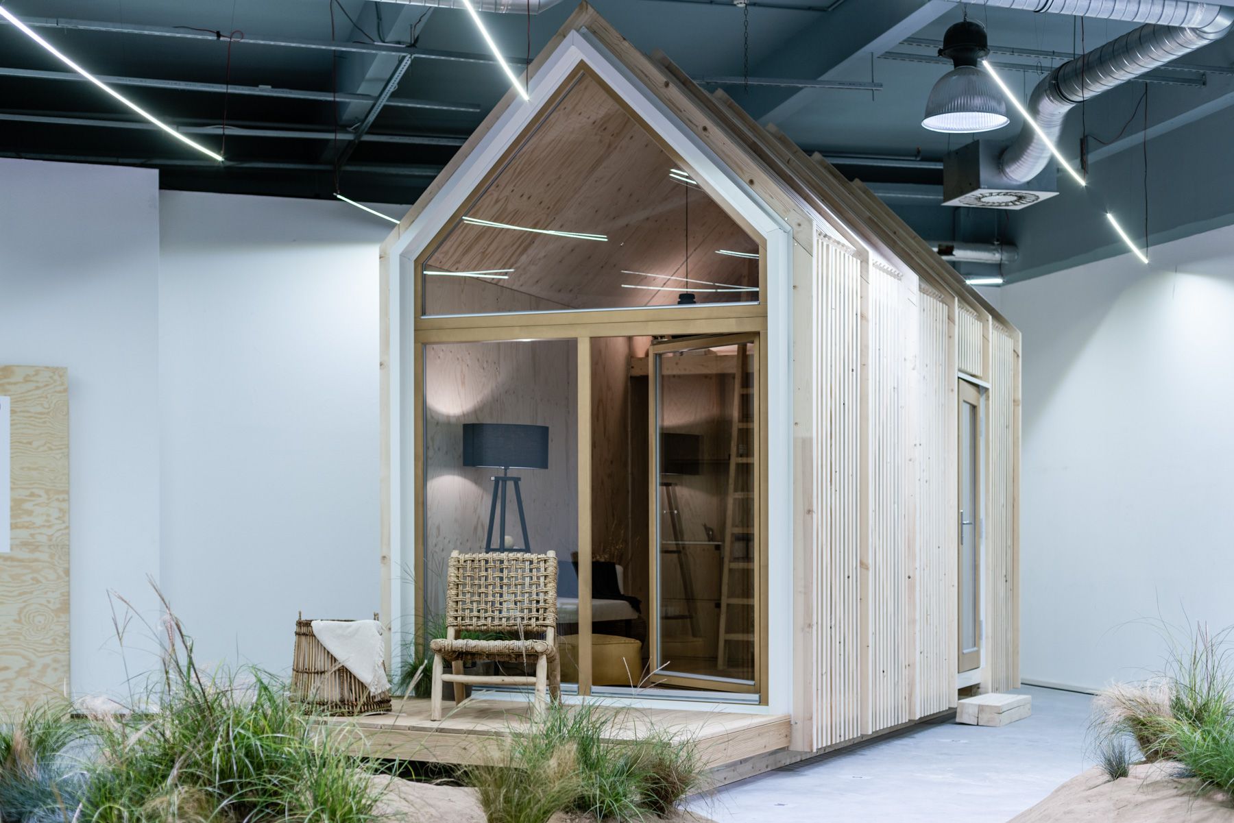 Hello Wood’s cabin moved to MaxCity