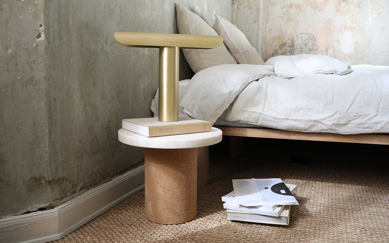 Contemporary and timeless | T Lamp