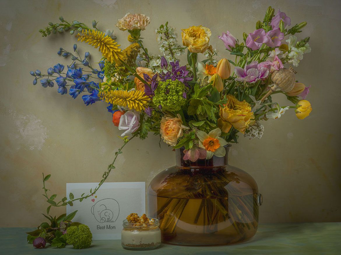 Hungarian brands put together a joint gift box for Mother's Day