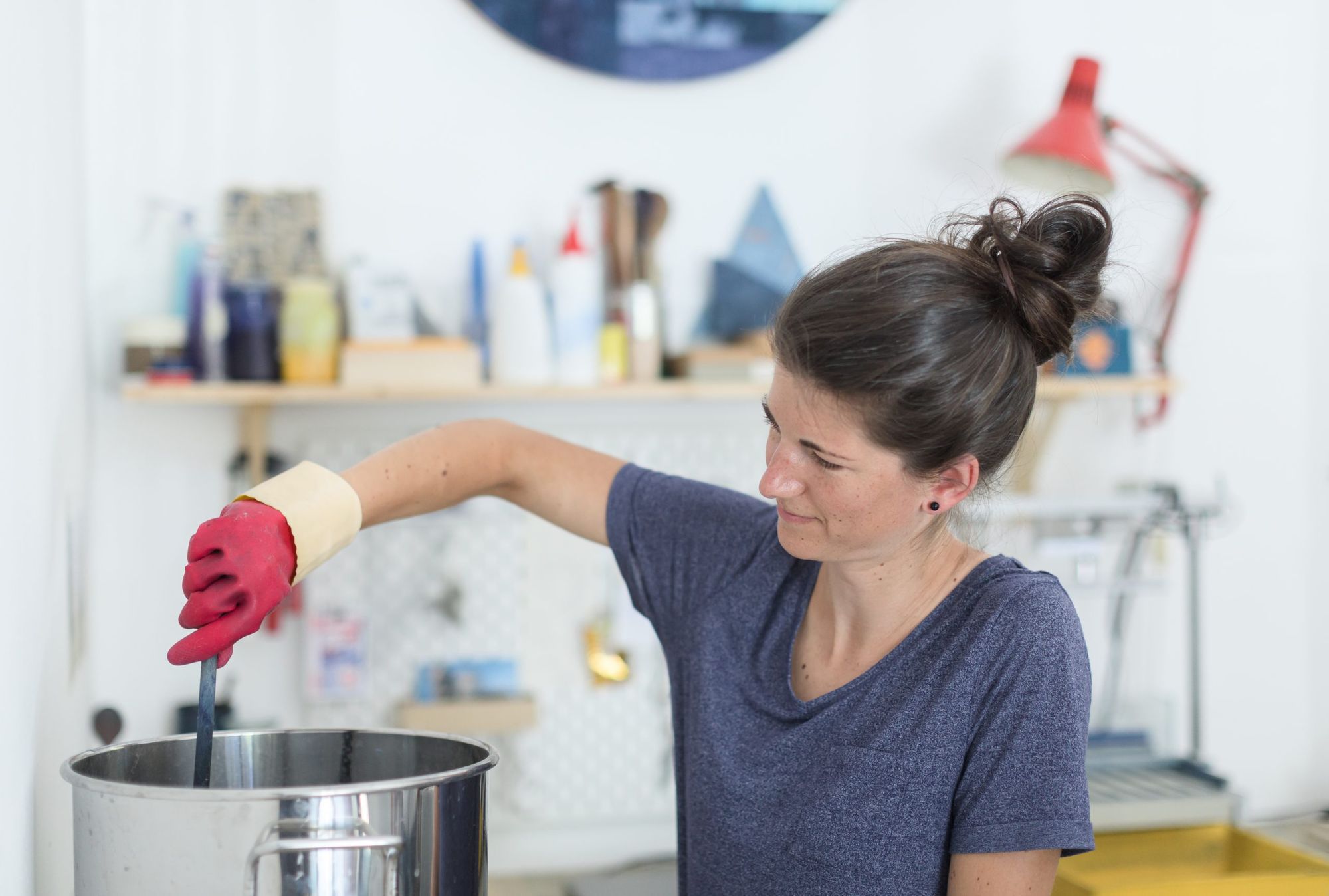 A visit to Apol Temesi’s workshop