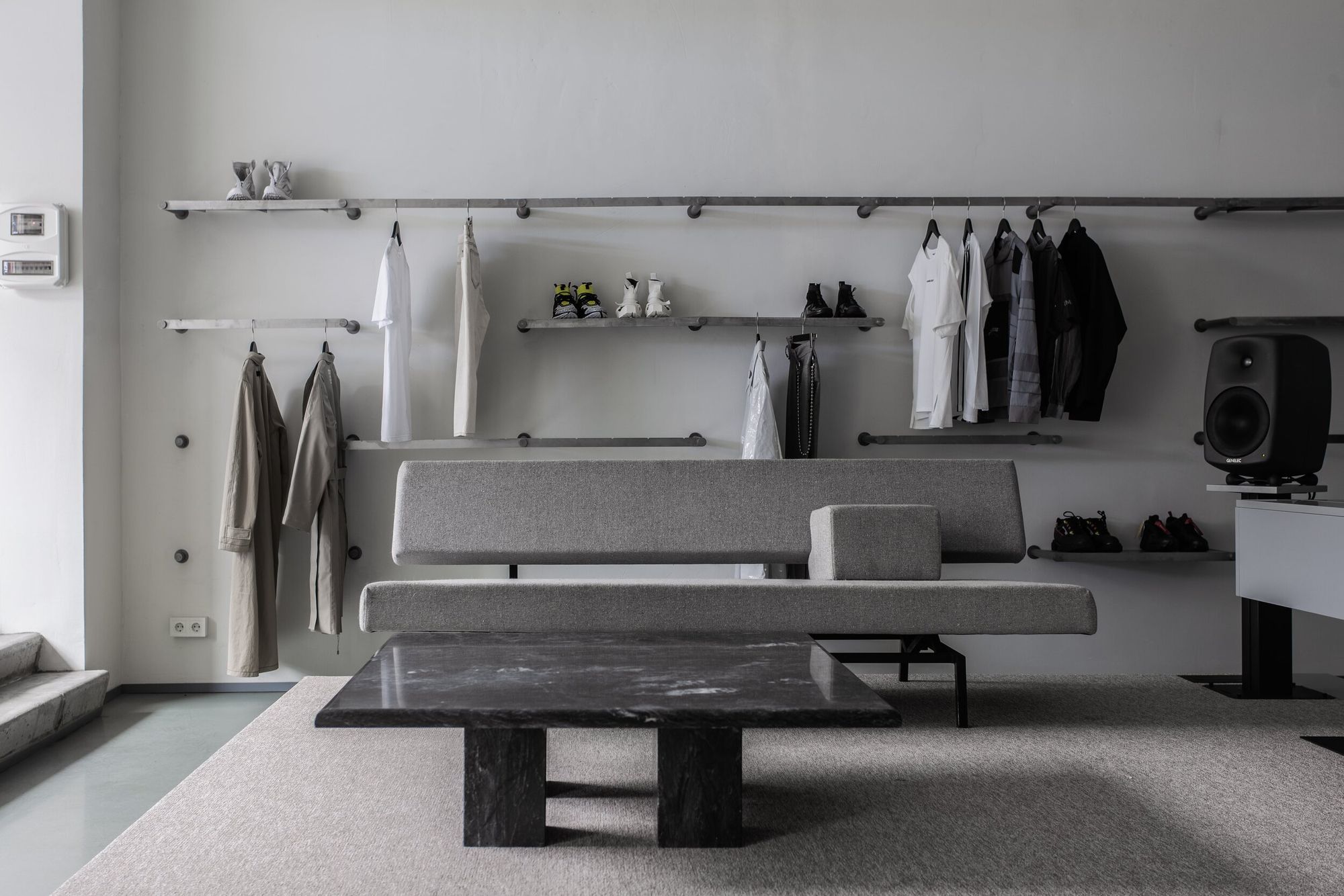 Kortárs hangulat, designerruhák és táncparkett Harkov legmenőbb üzletében