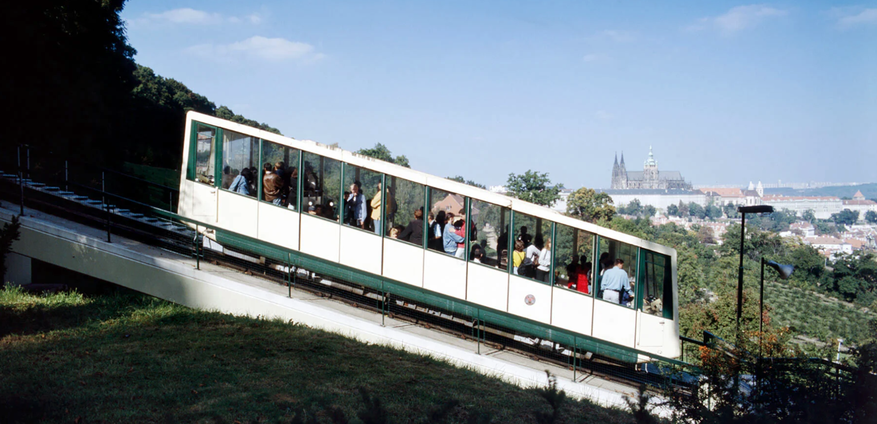 International call for the redesign of the Prague funicular