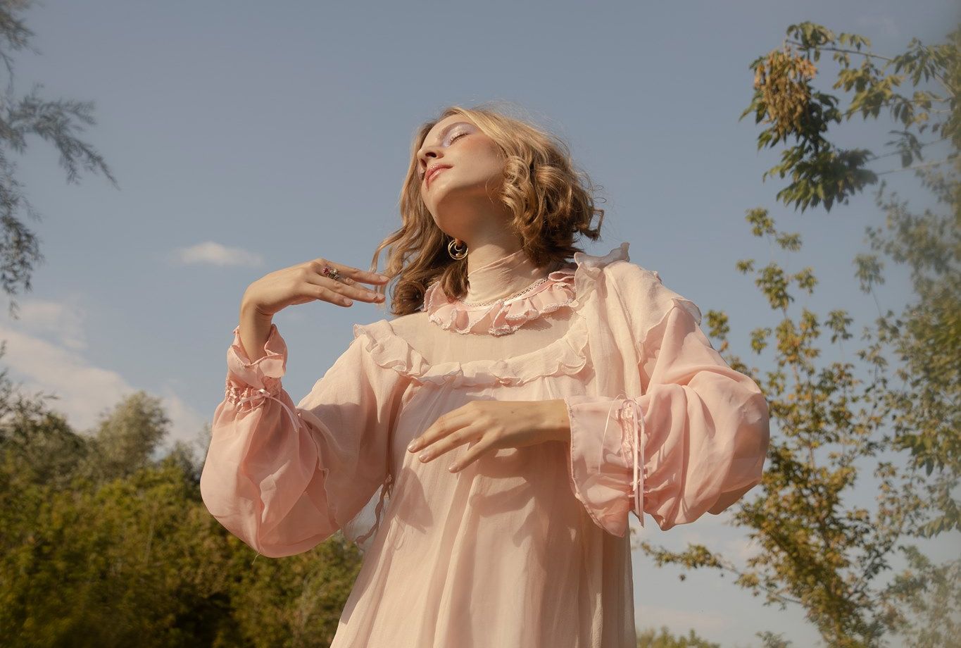 Дeva's new music video has arrived