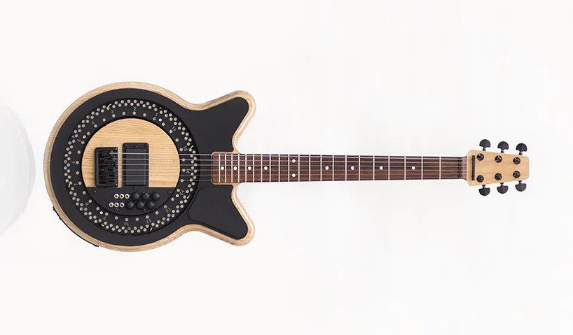 Self-playing electric circle guitar