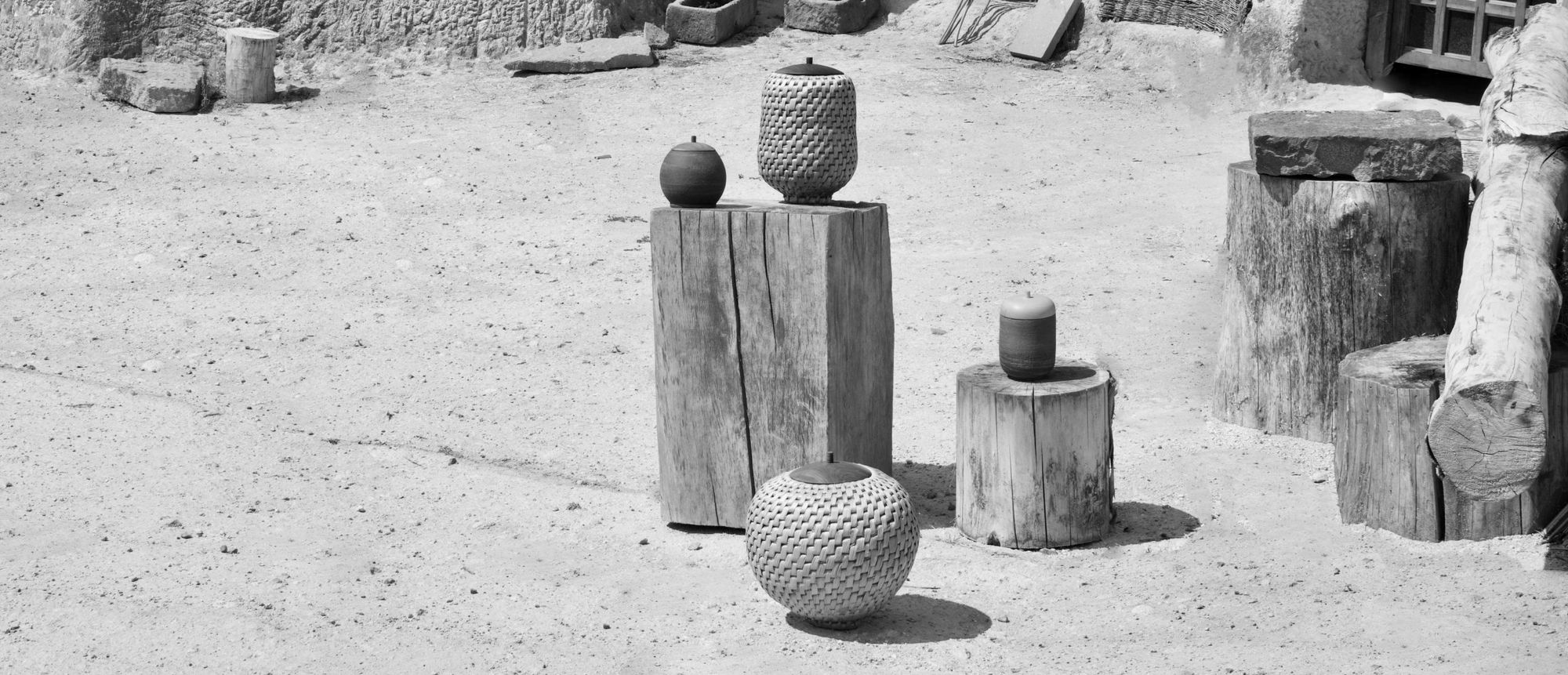 Amikor két kuriózum találkozik:  VUUV Works és a noszvaji  Farkaskői Barlangok Alkotótelep