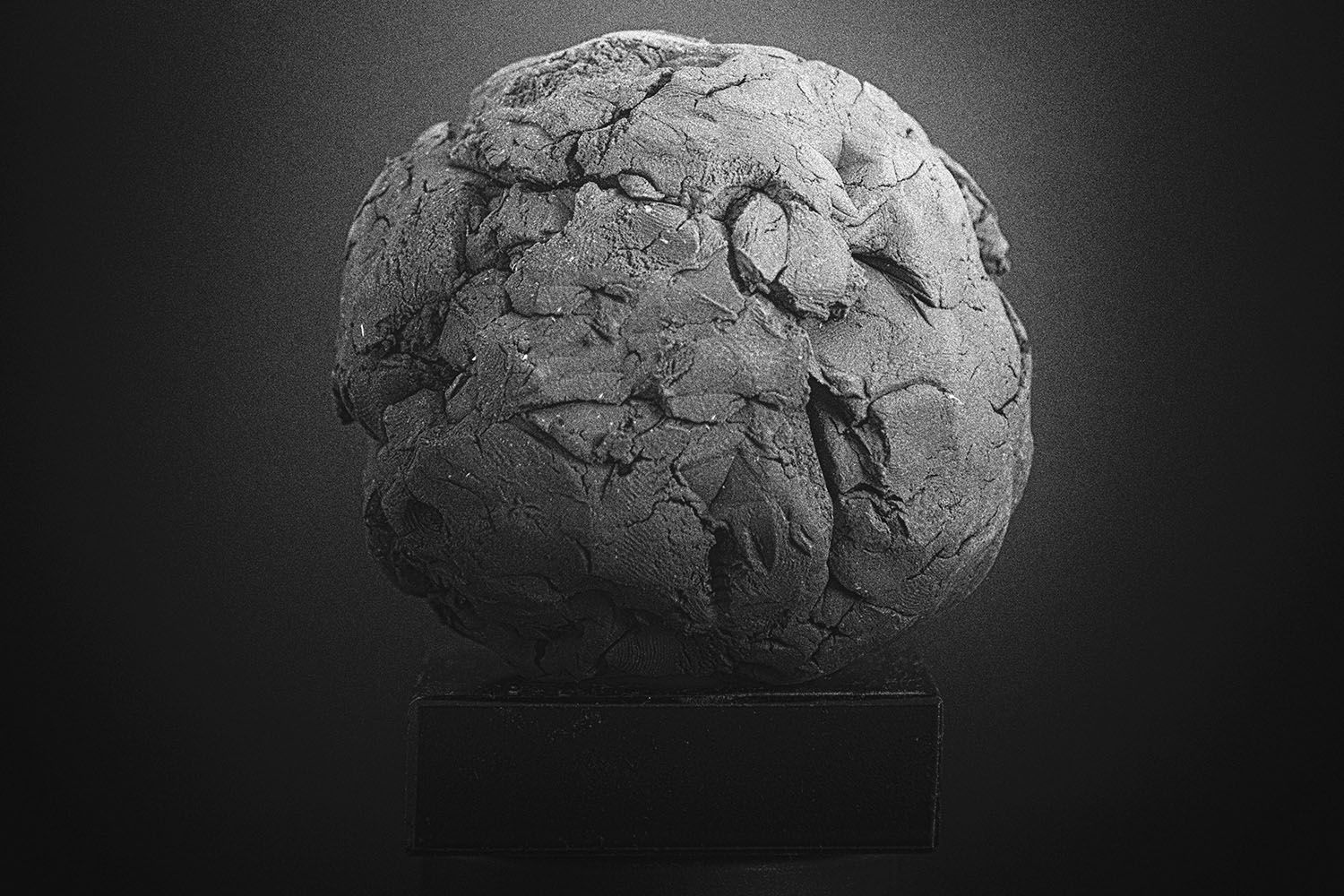 Különleges installáció mutatja be Gerhes Gábor ATLAS című munkáit