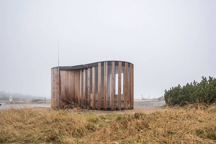An unusual mobile kiosk was placed on the Golden Hill in the Czech Republic