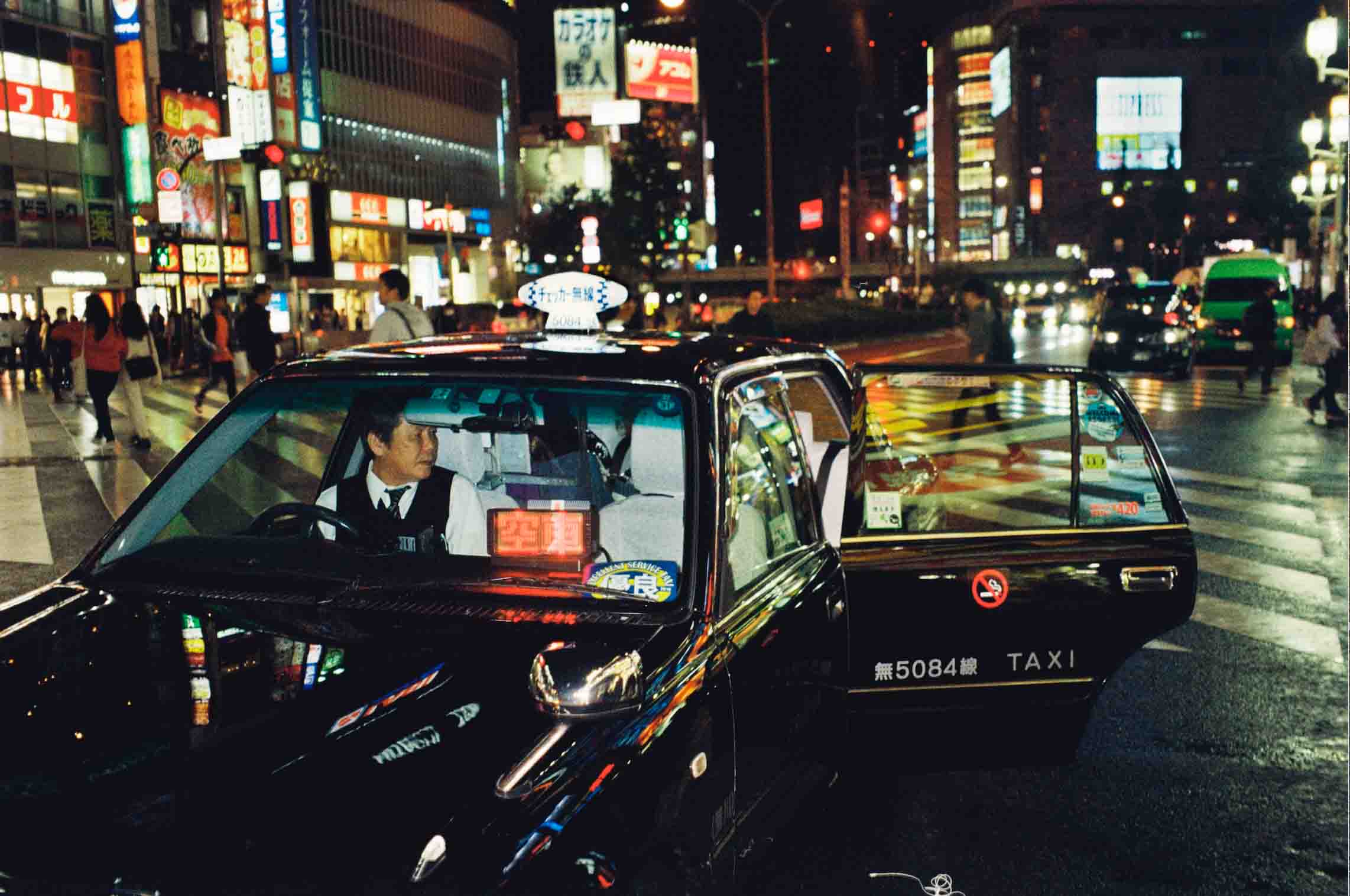 New York DJ legend, Bill Patrick’s first photo exhibition debuts at EASY Art Space