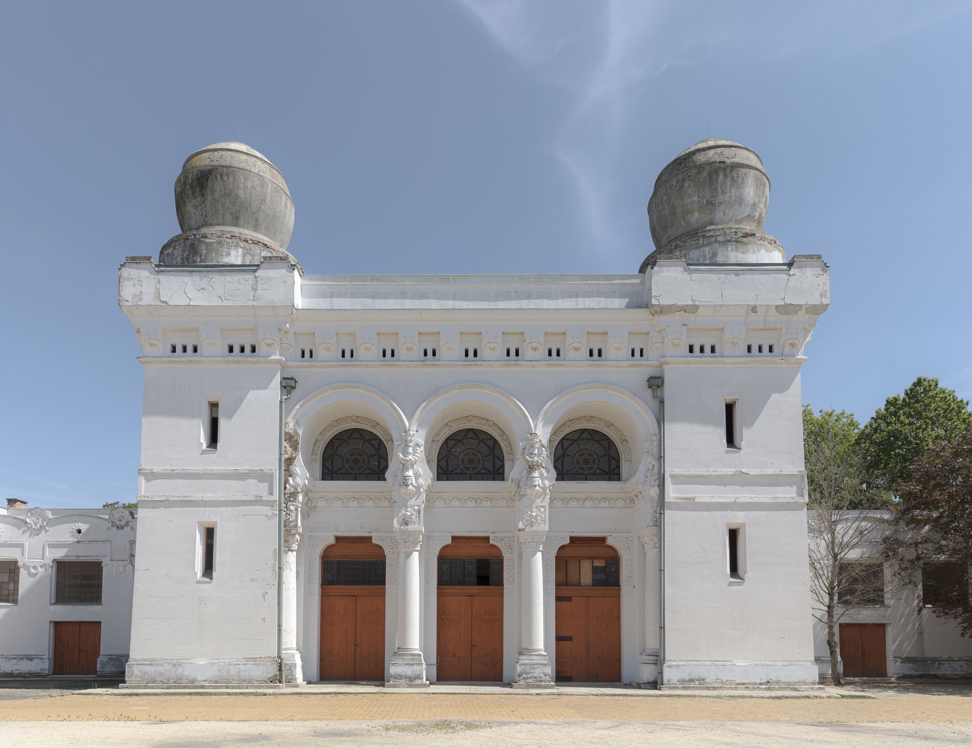 A walk in the Israelite cemetery in Kozma utca