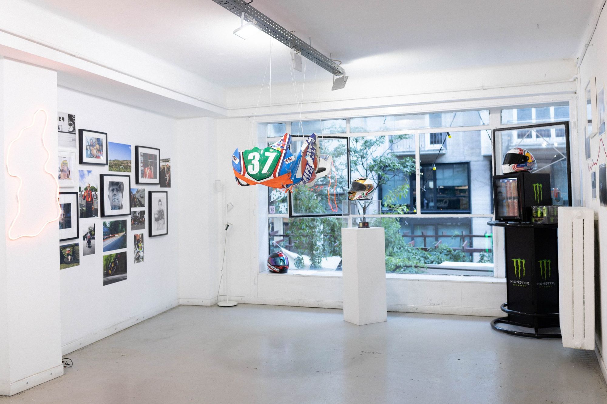 A világ legveszélyesebb motorversenyének pillanatait láthatjuk a TELEP Galériában