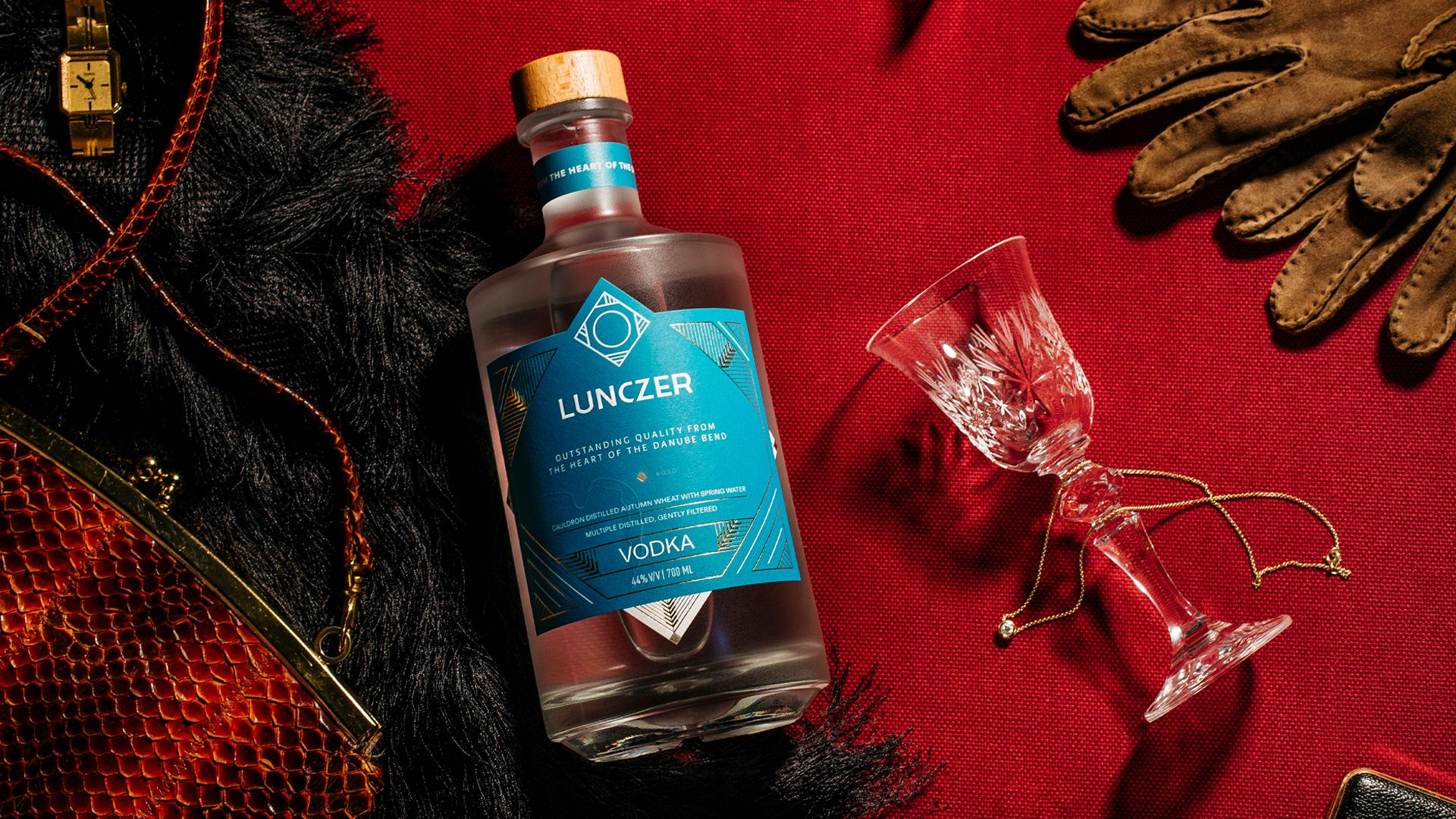 „Azokat a feladatokat szeretjük, amikor egy absztrakt személyiséget kell megalkotni”| Graphasel Design Studio