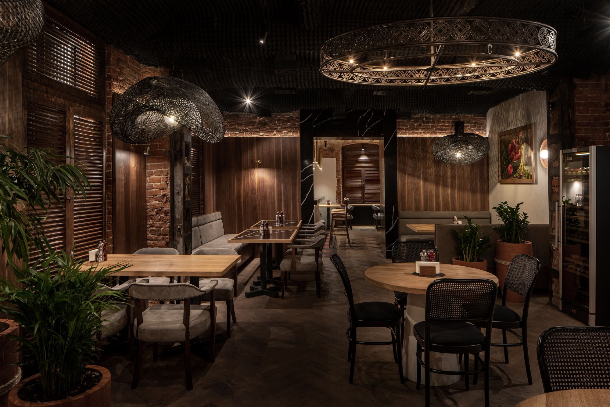 An encounter of cultures in a Ukrainian restaurant