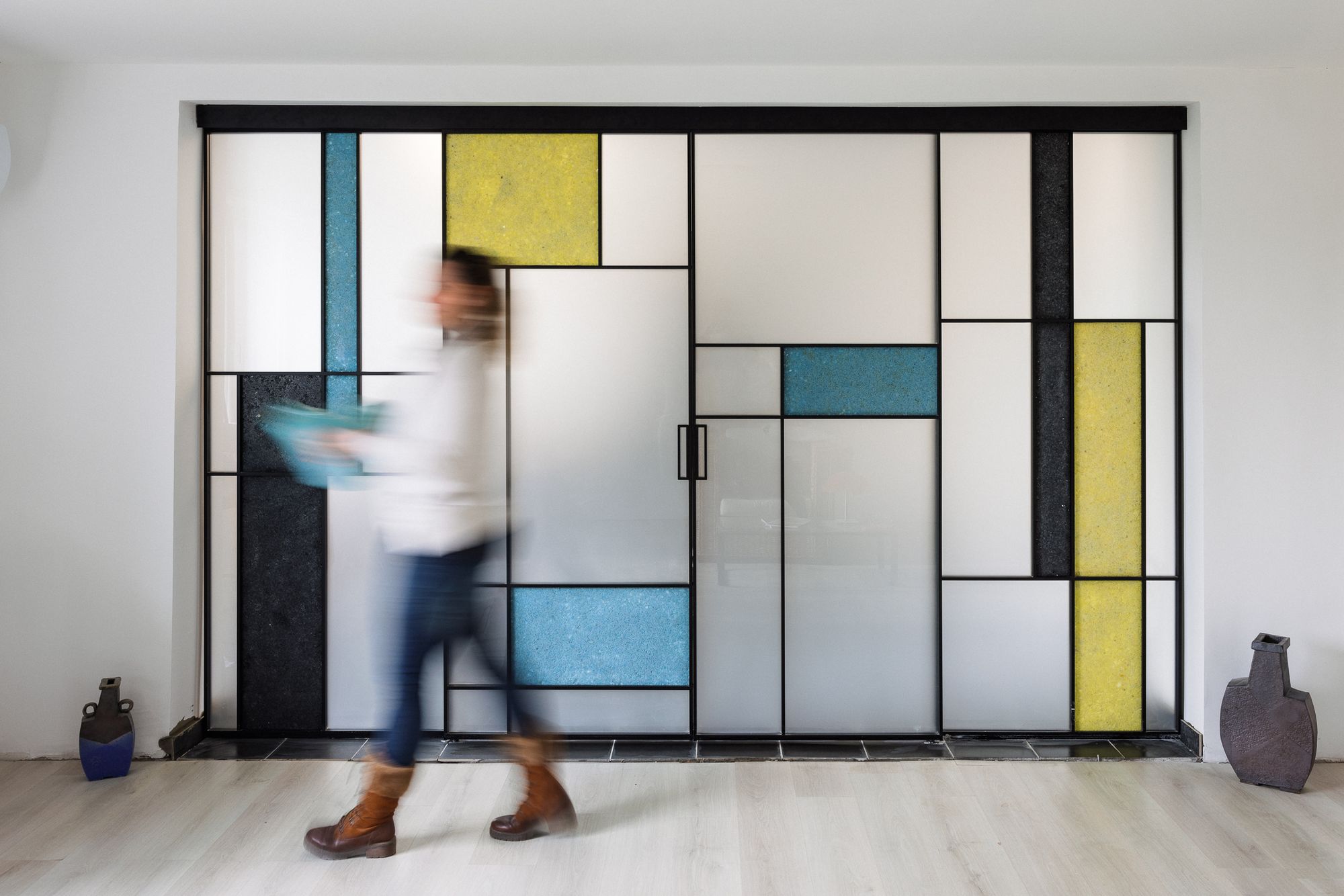 Glass waste molded into design: introducing the new silicate material