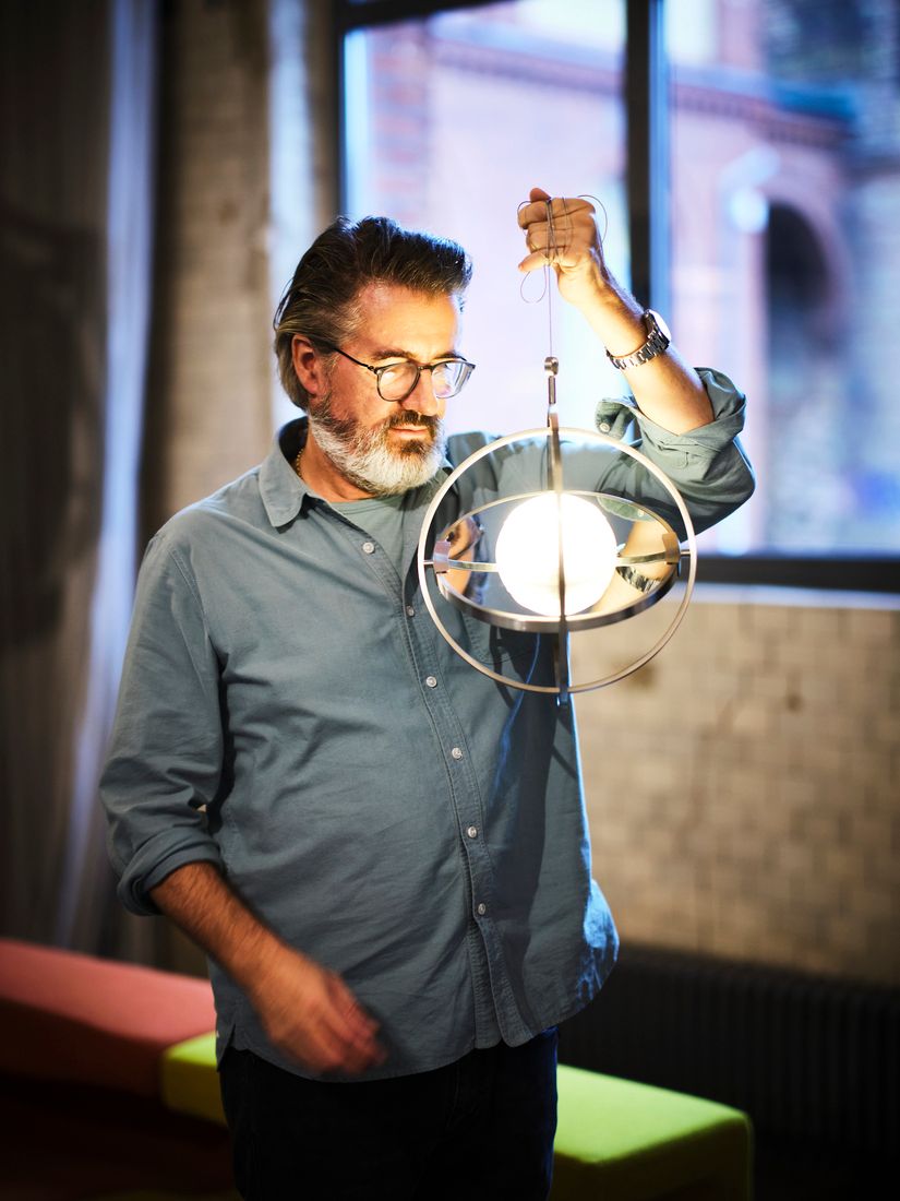 Olafur Eliassonnal tervezett napenergiával működő fényforrásokat az IKEA
