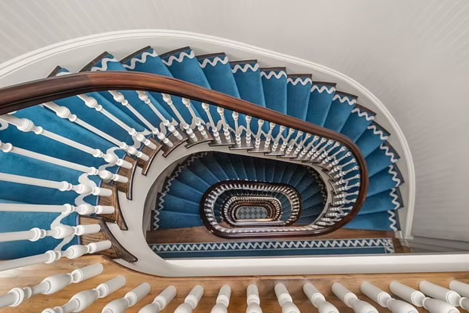 Now you too can move into a movie fashion icon’s home | Manhattan home of the Prada-wearing Devil Boss for sale