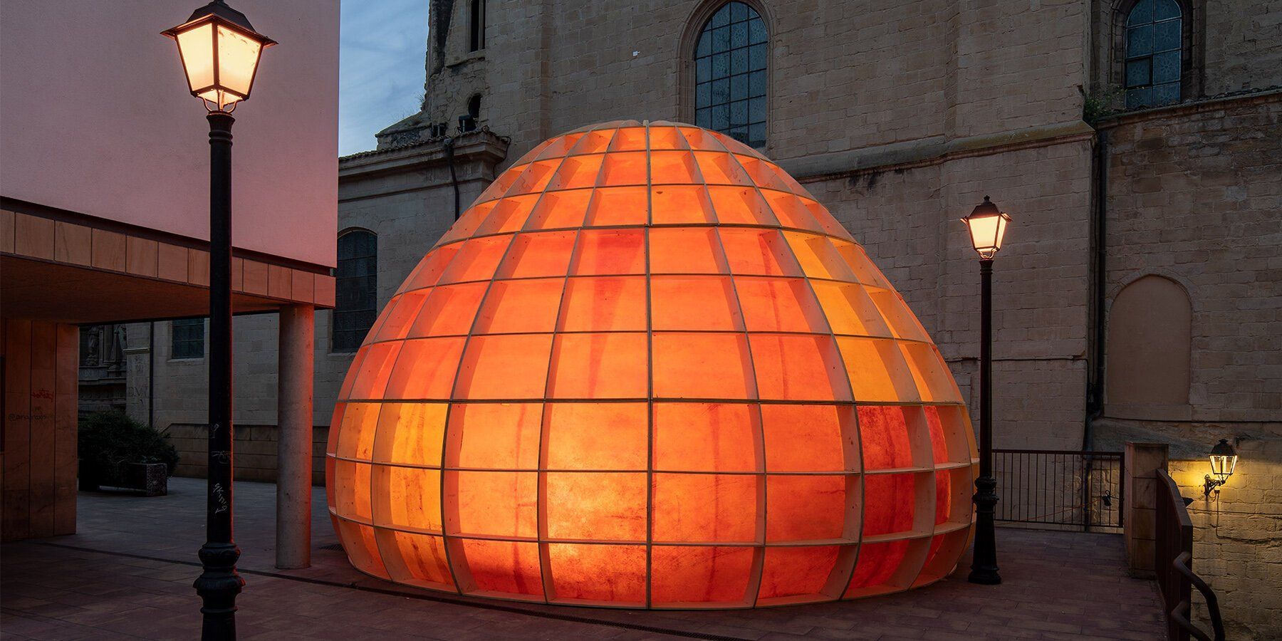 Strawberry inspired Oana Stănescu’s captivating installation