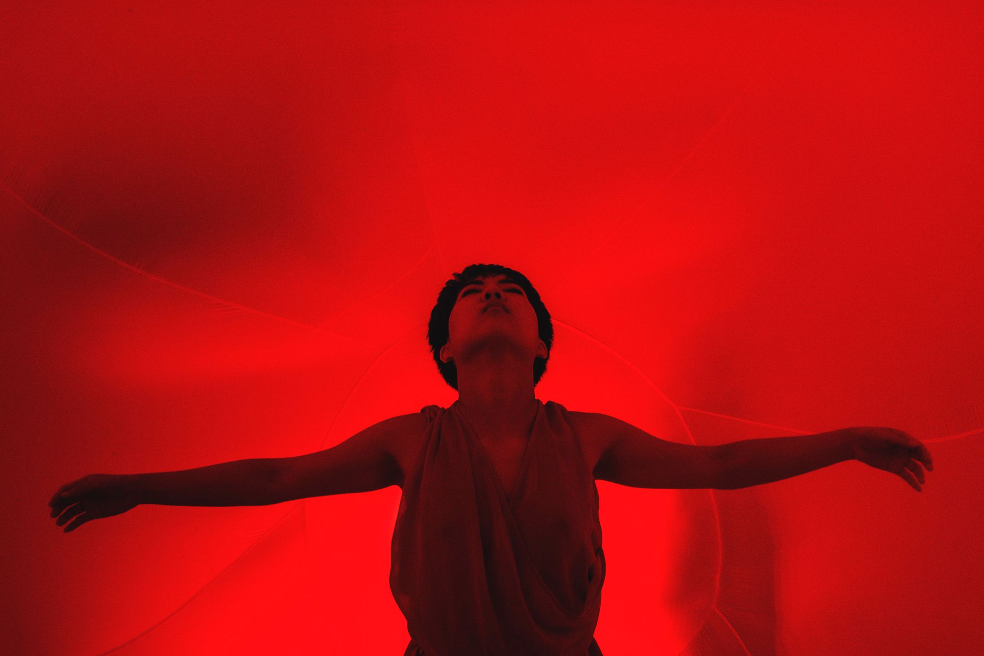 „A munkám a hangulatteremtés” – interjú Szabó Amanda lighting designerrel