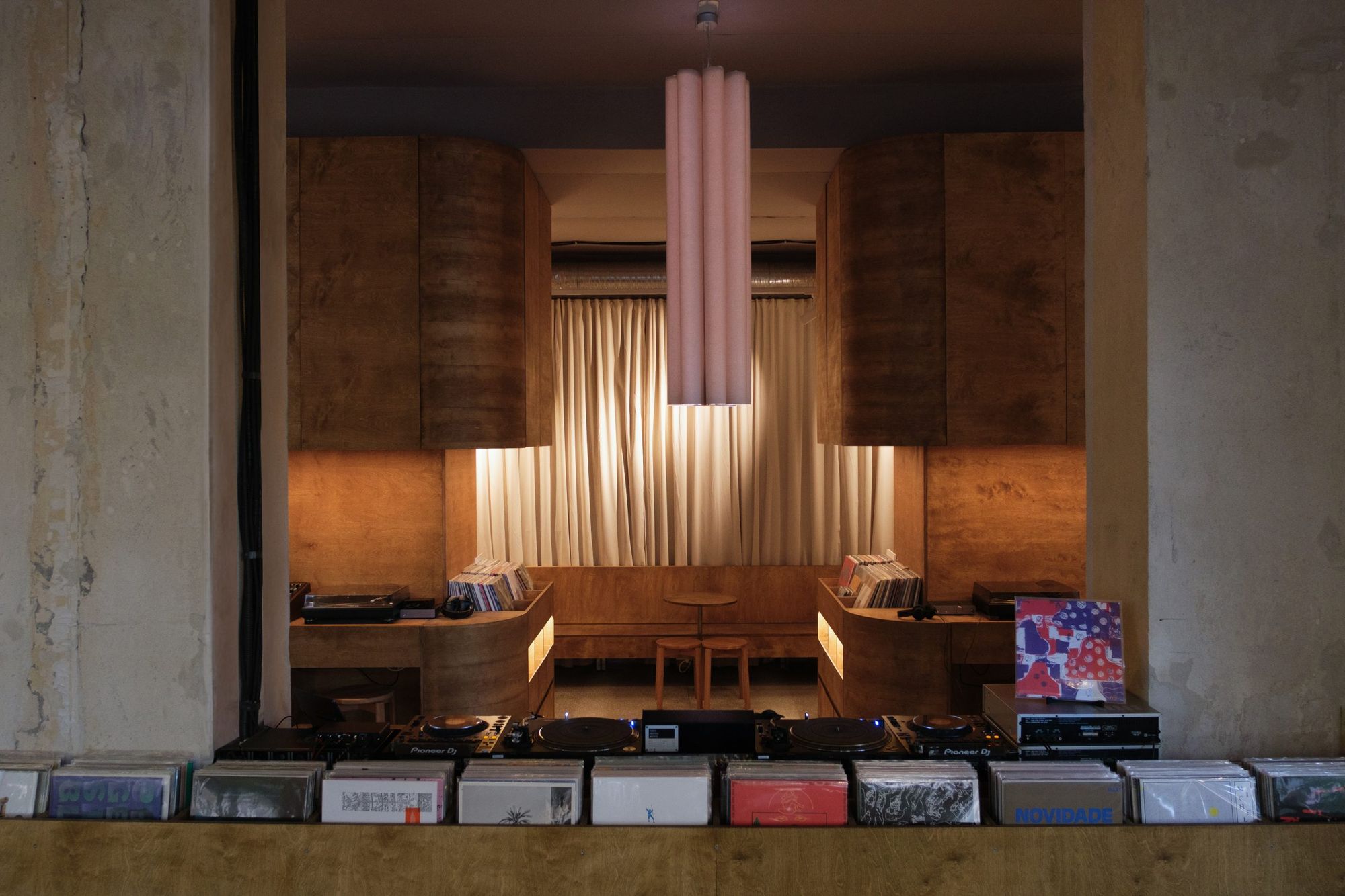 Acoustic Brutalism – Interview with Radu Bogdan Matei, founder of BAR TON