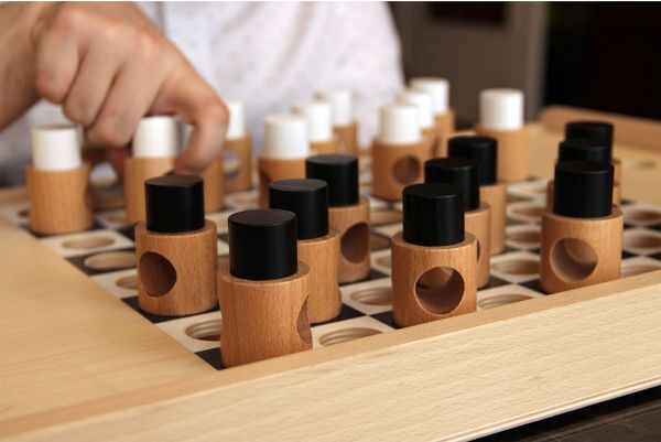 Rehabilitating boardgame | DUEL