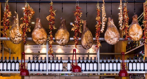 Christmas menu from the traditional dishes of the region—with recommended restaurants | TOP 5