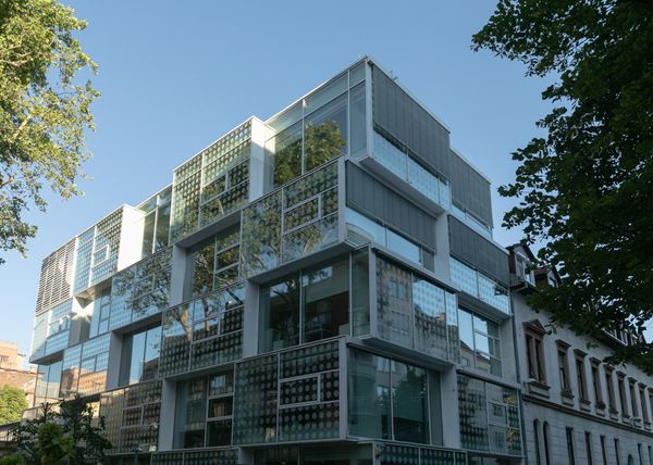 Contemporary architecture here? | A tour in Budapest’s Víziváros