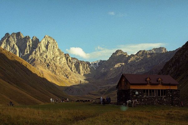 Comfort in the middle of the Caucasus | Fifth Season