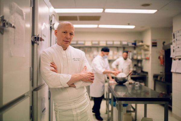 Perfect minimum—Behind the scenes: pastry chef Attila Menyhárt