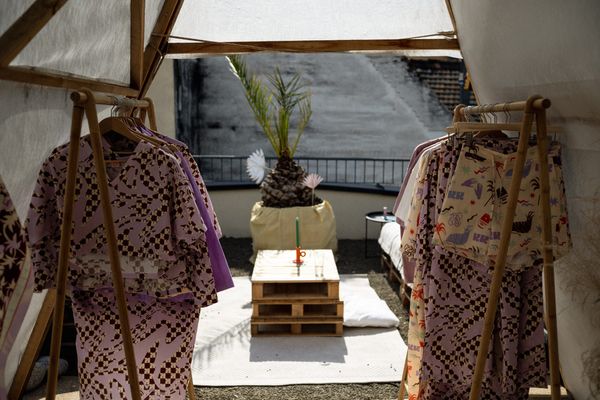 Tel-avivi mese a Kamaykotól