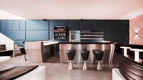 This special bar in Vienna flies us to the space!