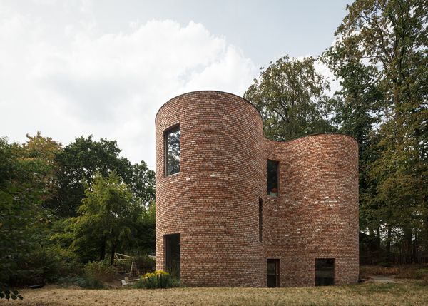 Harmony of shell shape and brick | BLAF Architecten