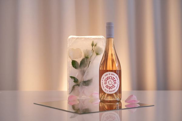 Creating, learning and knowledge sharing in the repertoire of Tiwári House Winery