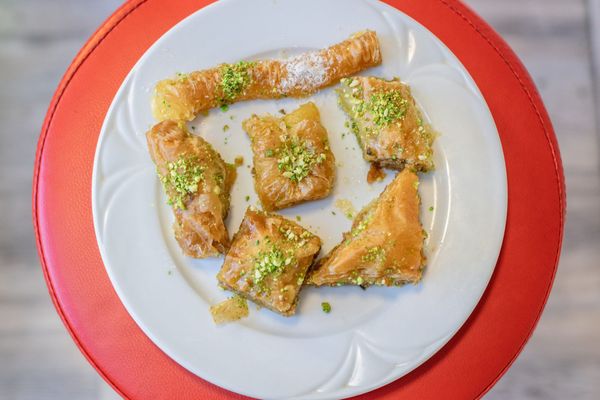 Like a local #4—Mantra Specialty Coffee Bar, Hokedli Pottage Bar, Iran Confectionery