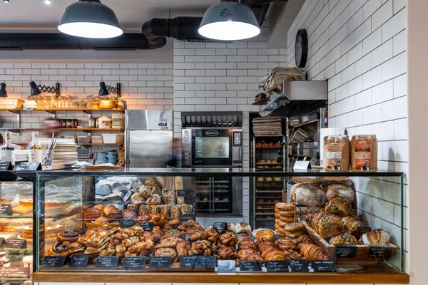 Like a local #1—Bake my Day, Alaplé Bár, Cho Coco