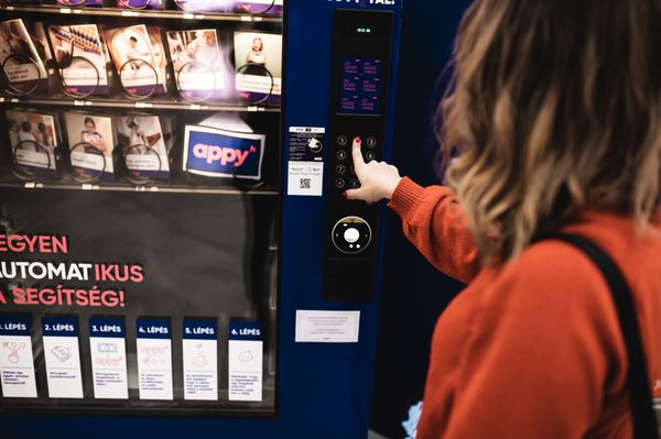 Adománygyűjtő automata a rászoruló gyermekekért | appy