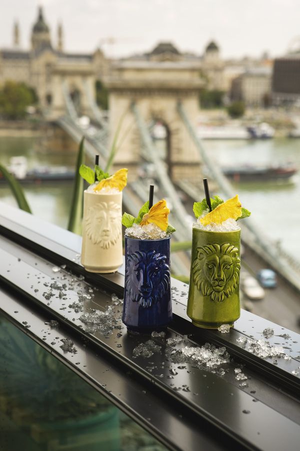 In heavenly spheres | Leo Signatures