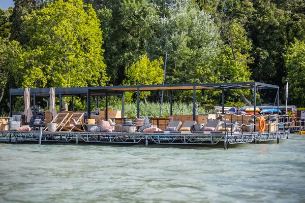 Felkavarja a Balaton állóvizét | STÉG 8237