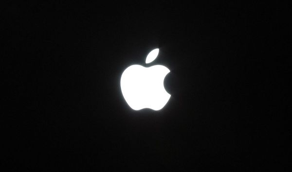 Most láthatjuk először az iPhone 13 külsejét