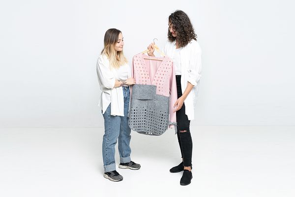 Innovative, sustainable and unique – the ARAMETRY experimental clothing brand