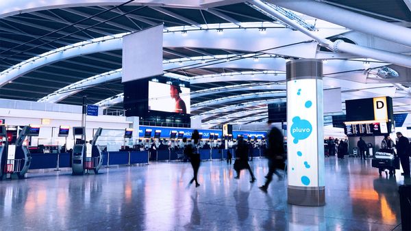 Air-purifying advertising column installed in London