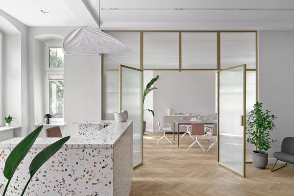 Law firm in Poznań with a simple style