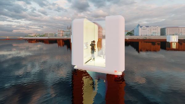 Sustainable water taxi on the Danube