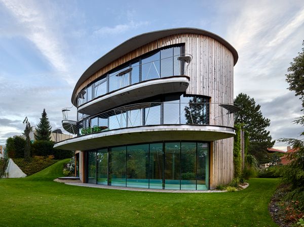 House on the edge of the forest | FIALA+NEMEC