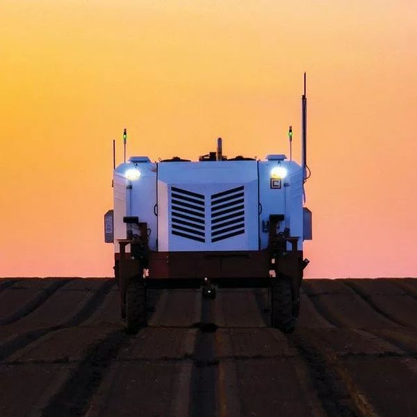 Önműködő gyomirtórobot