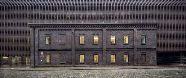 A Sziléziai Egyetem televíziós kara | Katowice, Lengyelország