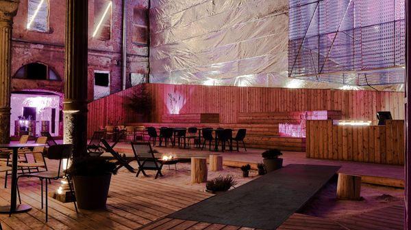 Pop-up bar in an abandoned Russian castle | THIRD PLACE